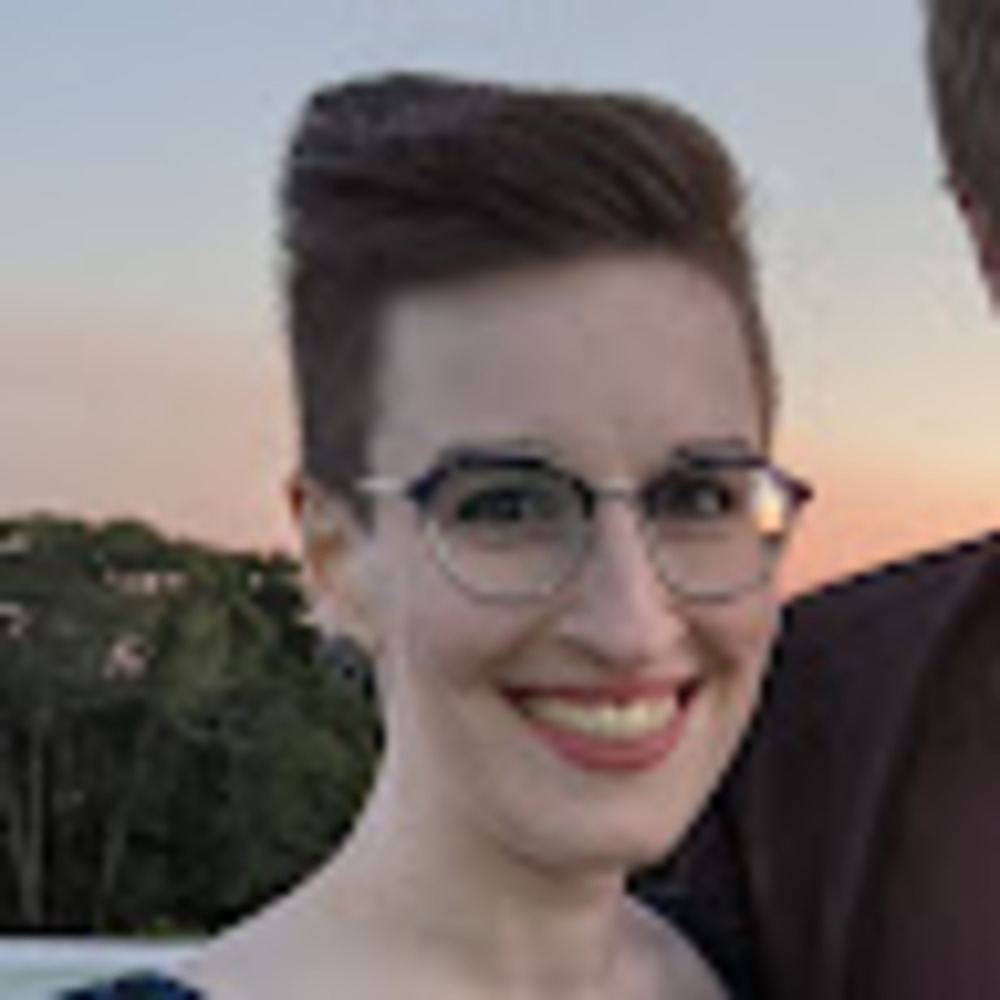 Meet your Posher, Lauren